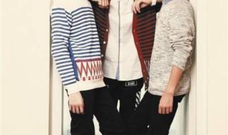 王俊凯王源为易烊千玺庆生 王俊凯王源为易烊千玺庆生