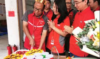 第一批快递小哥退休了 第一批快递小哥退休了